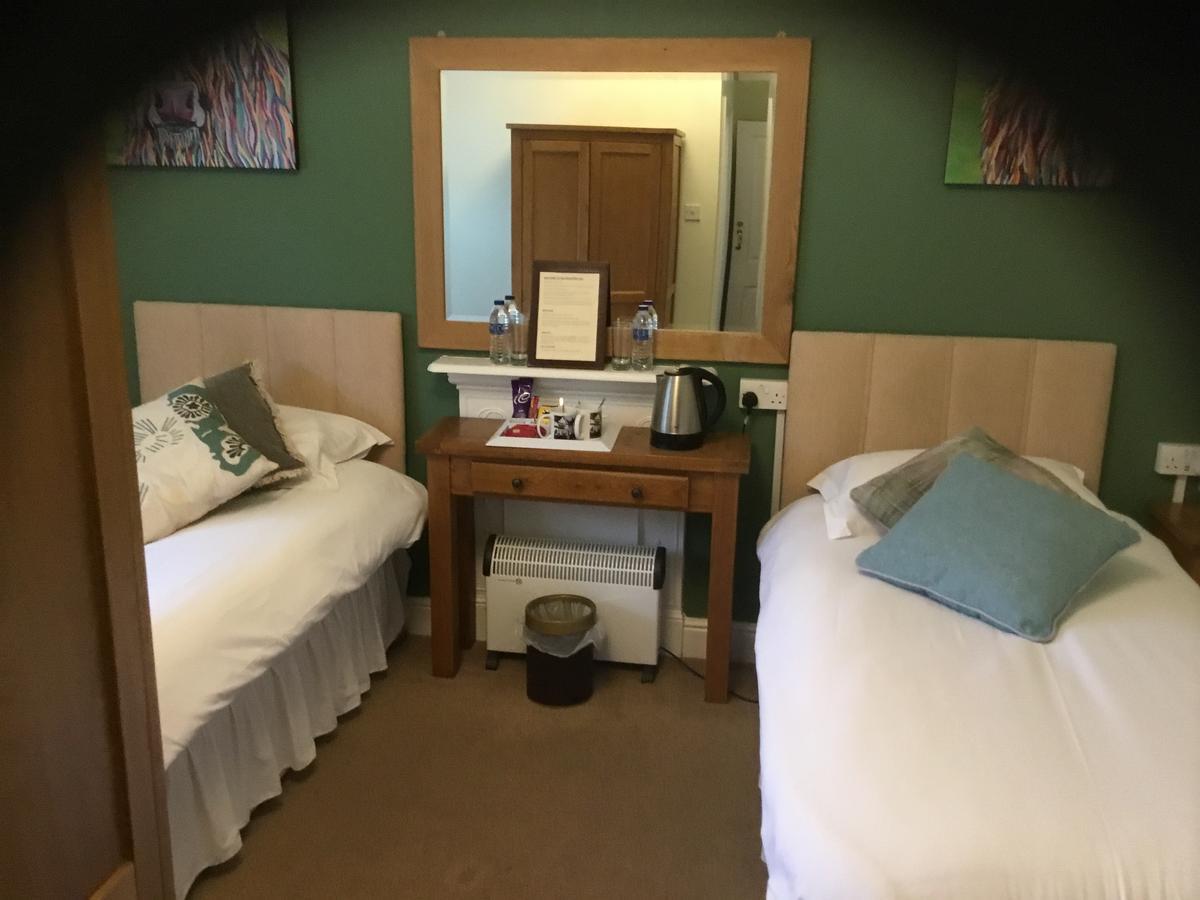 ווינצ'סטר The Cricketers Inn מראה חיצוני תמונה